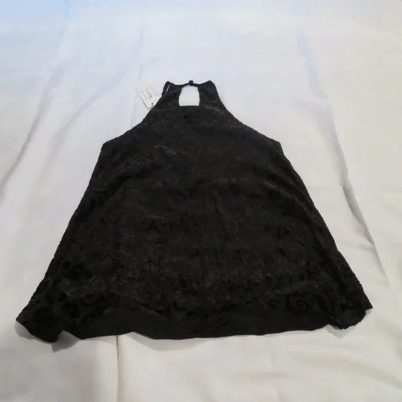 NWT Francesca's Black Velvet High Neck Top - Picture 2 of 5